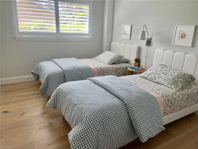 Twin beds in Guest Bedroom