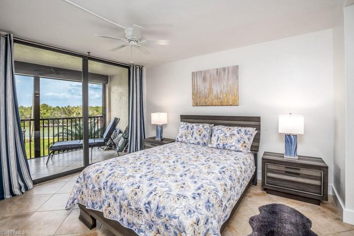17 Bluebill AVE # 104, NAPLES FL 34108