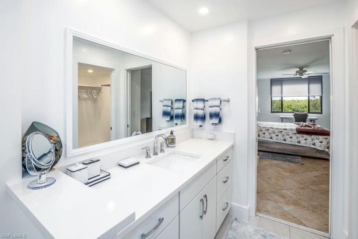 17 Bluebill AVE # 104, NAPLES FL 34108