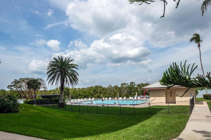 17 Bluebill AVE # 104, NAPLES FL 34108