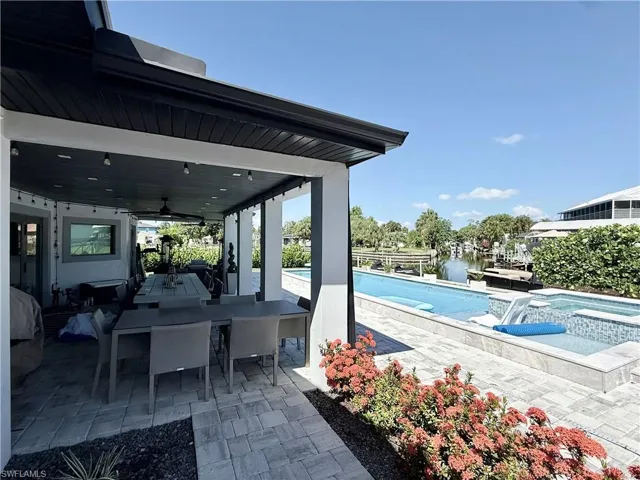 122 E North Shore Ave, North Fort Myers, Florida 33917