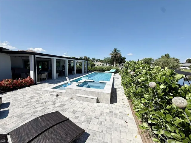 122 E North Shore Ave, North Fort Myers, Florida 33917