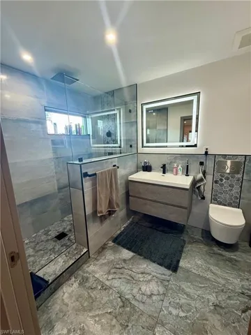 2nd bath with shower