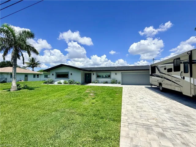 122 E North Shore Ave, North Fort Myers, Florida 33917