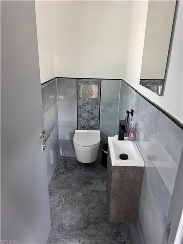 Master toilet