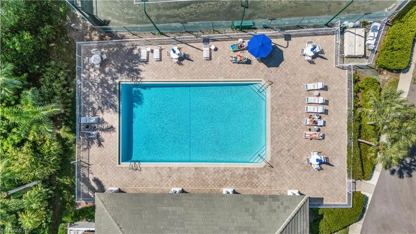 View of birds eye view of property