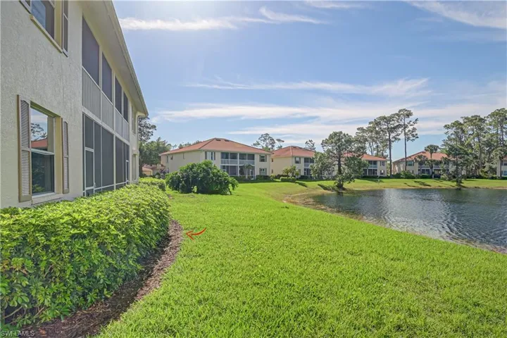 240  Robin Hood  CIR, Naples, FL 34104