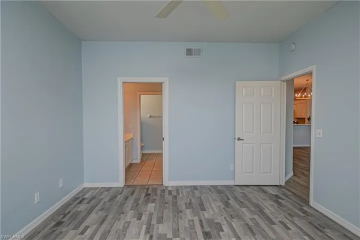 240  Robin Hood  CIR, Naples, FL 34104