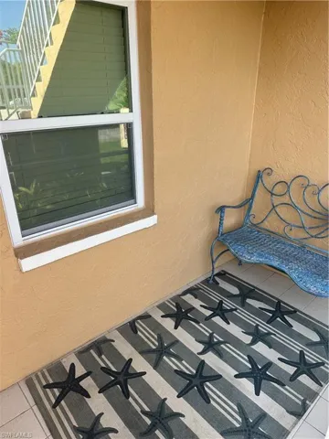 Screened front patio