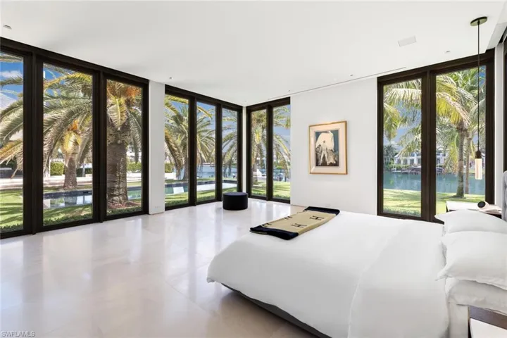 3655  Fort Charles  DR, Naples, FL 34102