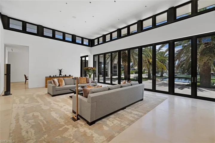 3655  Fort Charles  DR, Naples, FL 34102