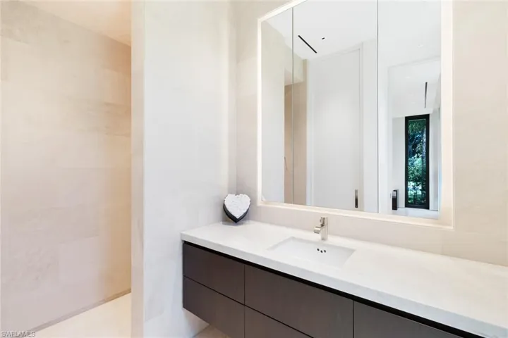 3655  Fort Charles  DR, Naples, FL 34102