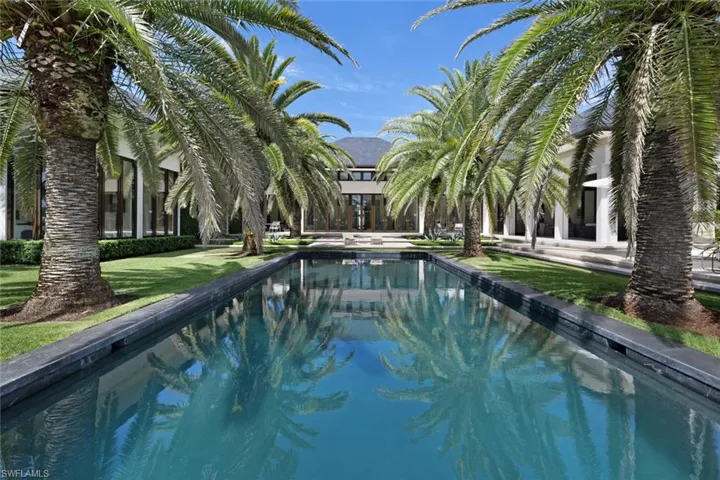 3655  Fort Charles  DR, Naples, FL 34102