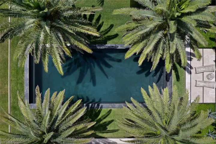 3655  Fort Charles  DR, Naples, FL 34102