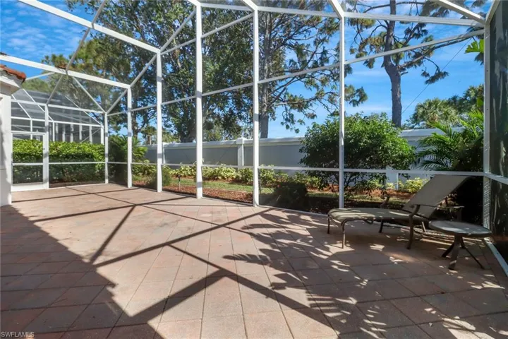 huge extended lanai