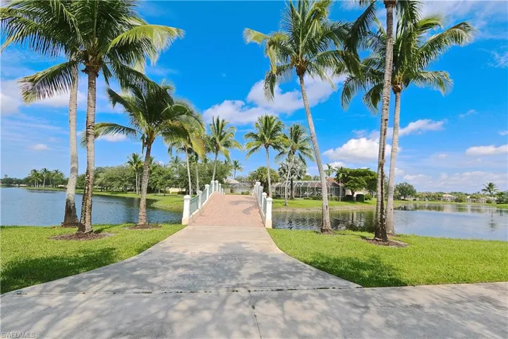 6182 Towncenter Cir, Naples, Florida 34119