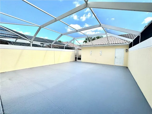 6182 Towncenter Cir, Naples, Florida 34119