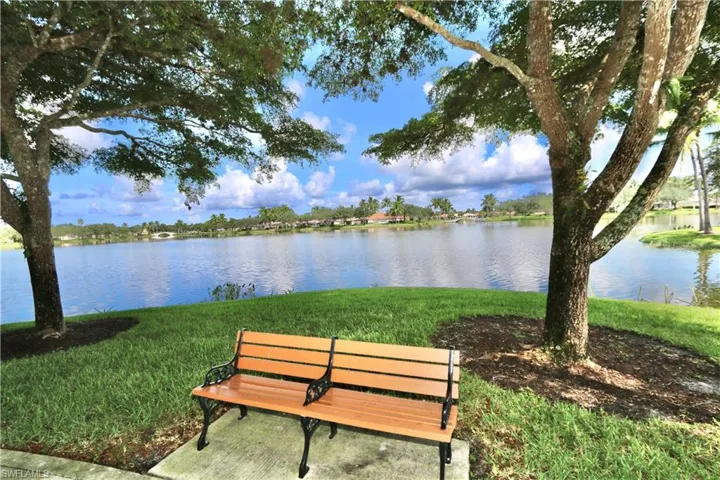 6182 Towncenter Cir, Naples, Florida 34119