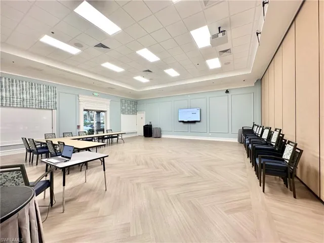 6182 Towncenter Cir, Naples, Florida 34119
