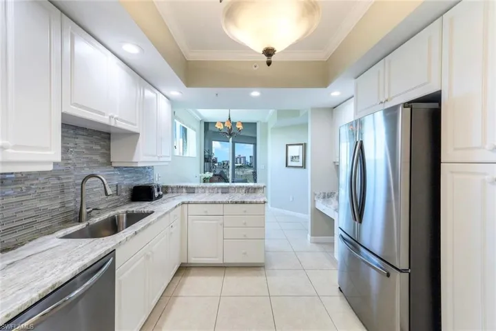 300  Dunes  BLVD, Naples, FL 34110