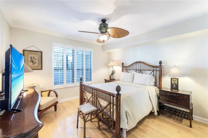 300  Dunes  BLVD, Naples, FL 34110