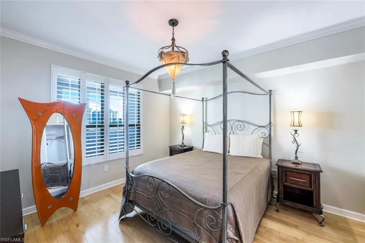 300  Dunes  BLVD, Naples, FL 34110