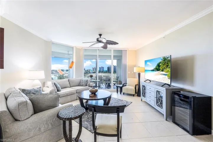 300  Dunes  BLVD, Naples, FL 34110