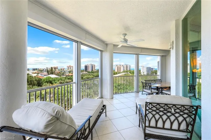 300  Dunes  BLVD, Naples, FL 34110