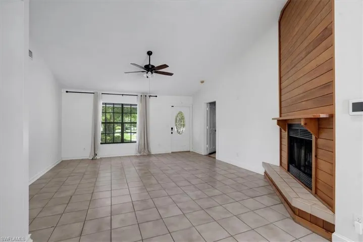 580 16th St Se, Naples, Florida 34117