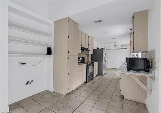 580 16th St Se, Naples, Florida 34117