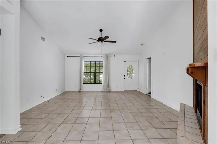 580 16th St Se, Naples, Florida 34117