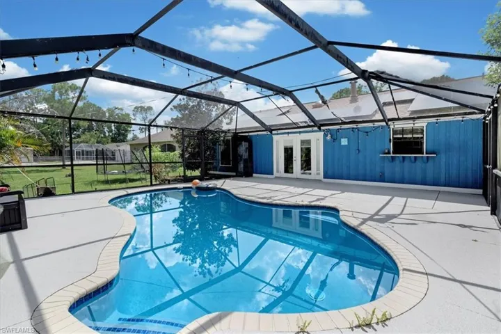 580 16th St Se, Naples, Florida 34117