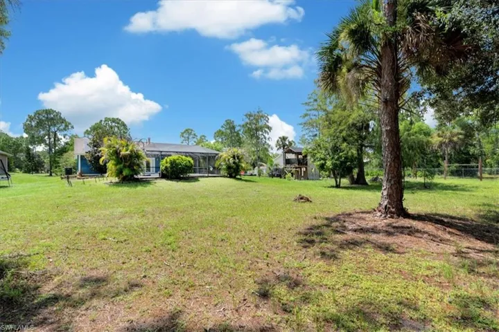 580 16th St Se, Naples, Florida 34117