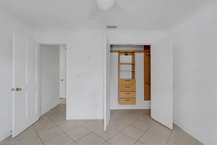 580 16th St Se, Naples, Florida 34117