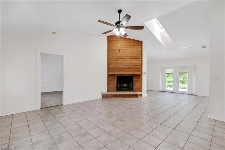 580 16th St Se, Naples, Florida 34117