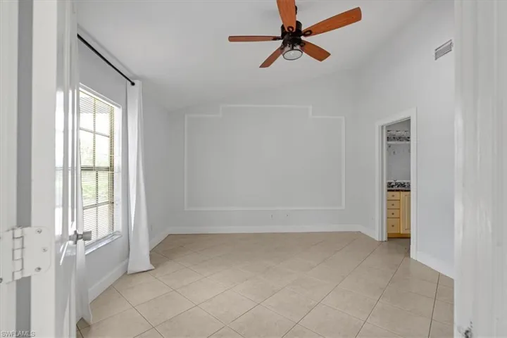 580 16th St Se, Naples, Florida 34117