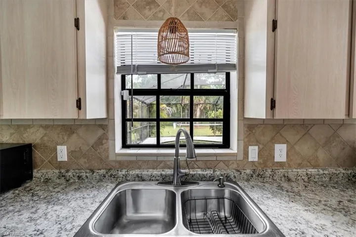 580 16th St Se, Naples, Florida 34117