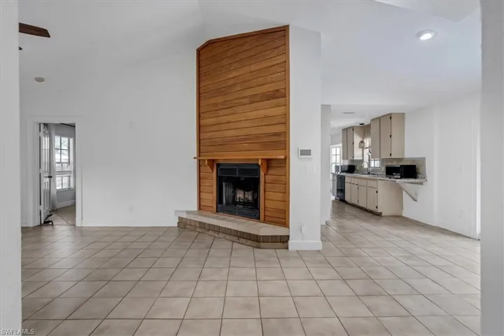 580 16th St Se, Naples, Florida 34117