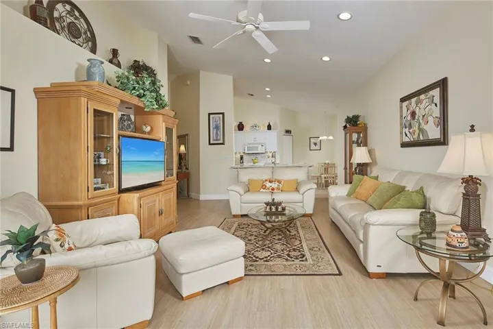 6265 Wilshire Pines Cir 1105, Naples, Florida 34109