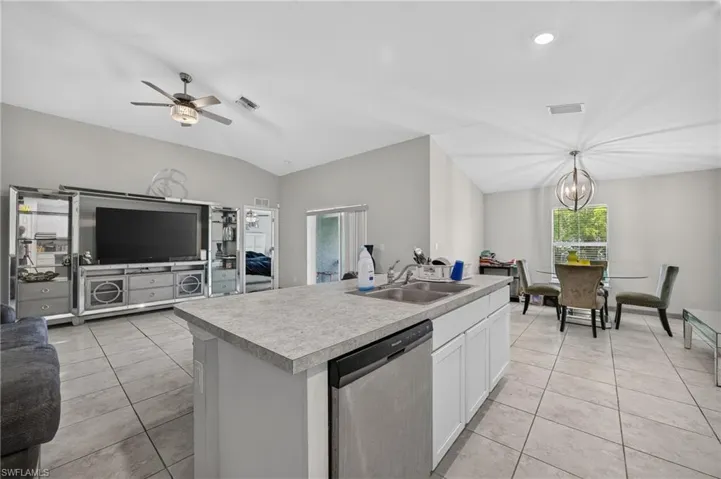 1139 Nw 14th Ter, Cape Coral, Florida 33993
