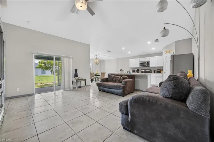 1139 Nw 14th Ter, Cape Coral, Florida 33993