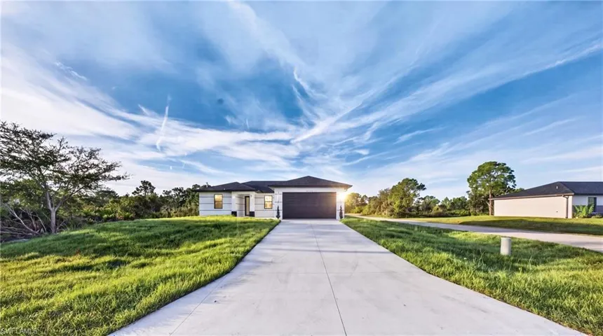 2621 40th St W, Lehigh Acres, Florida 33971