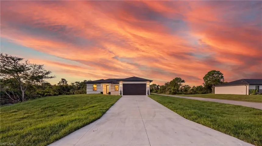 2621 40th St W, Lehigh Acres, Florida 33971