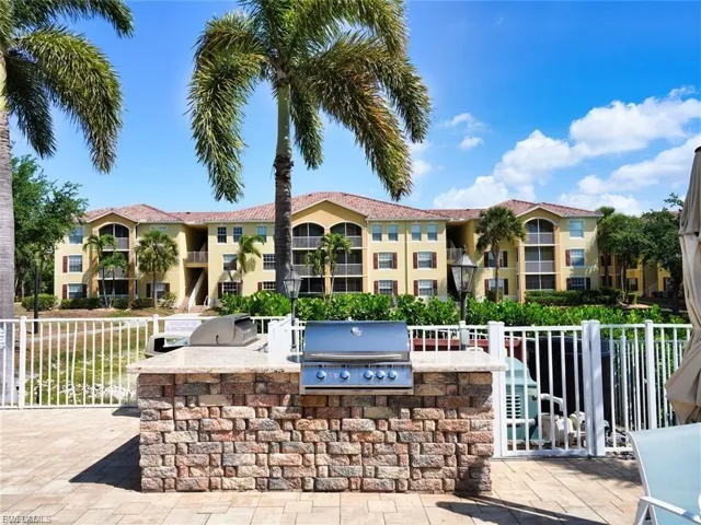 4121 Residence Dr 303, Fort Myers, Florida 33901