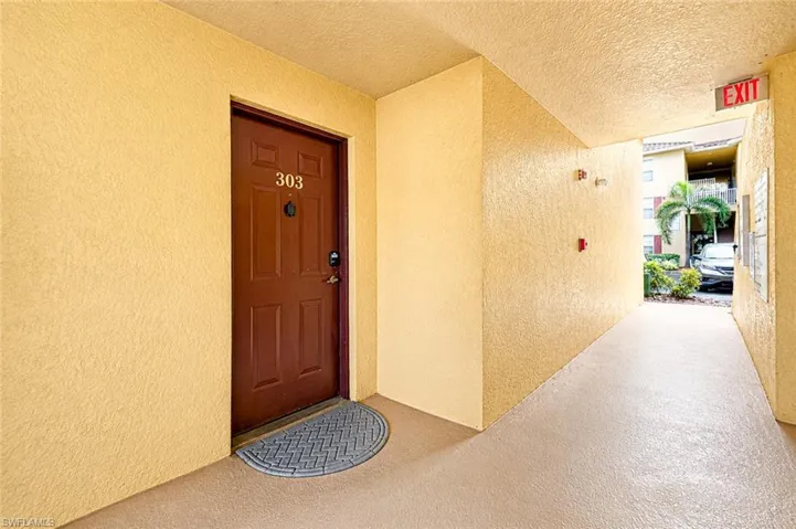 4121 Residence Dr 303, Fort Myers, Florida 33901