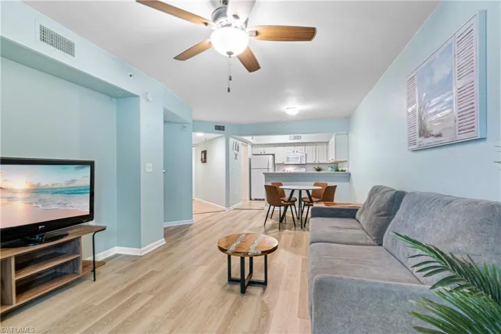 4121 Residence Dr 303, Fort Myers, Florida 33901