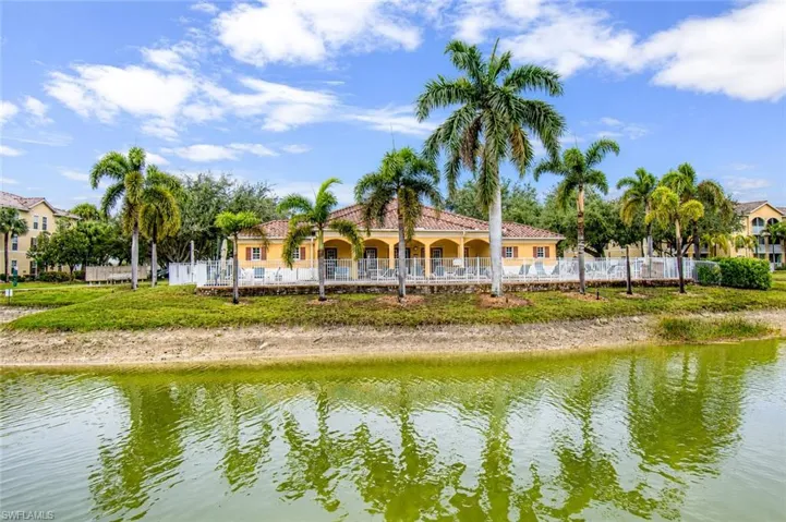 4121 Residence Dr 303, Fort Myers, Florida 33901