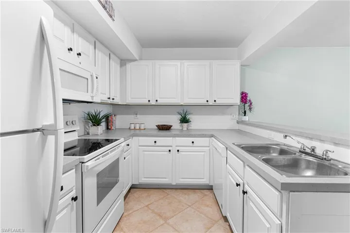 4121 Residence Dr 303, Fort Myers, Florida 33901