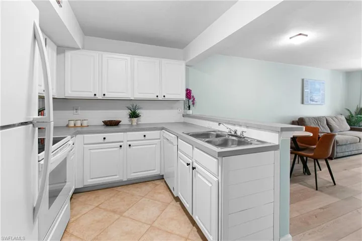 4121 Residence Dr 303, Fort Myers, Florida 33901