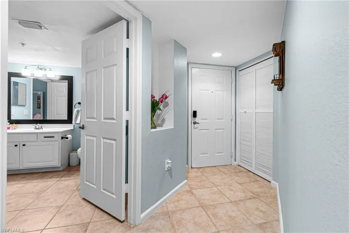 4121 Residence Dr 303, Fort Myers, Florida 33901